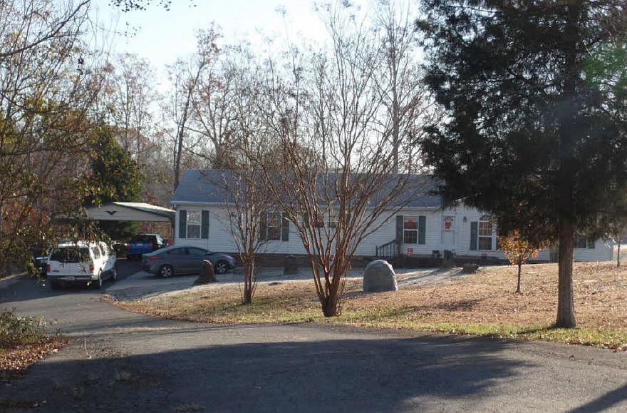 1st image of 141 Silvermere Dr