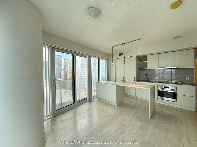 100 Harbour St #3602 — Photo 2