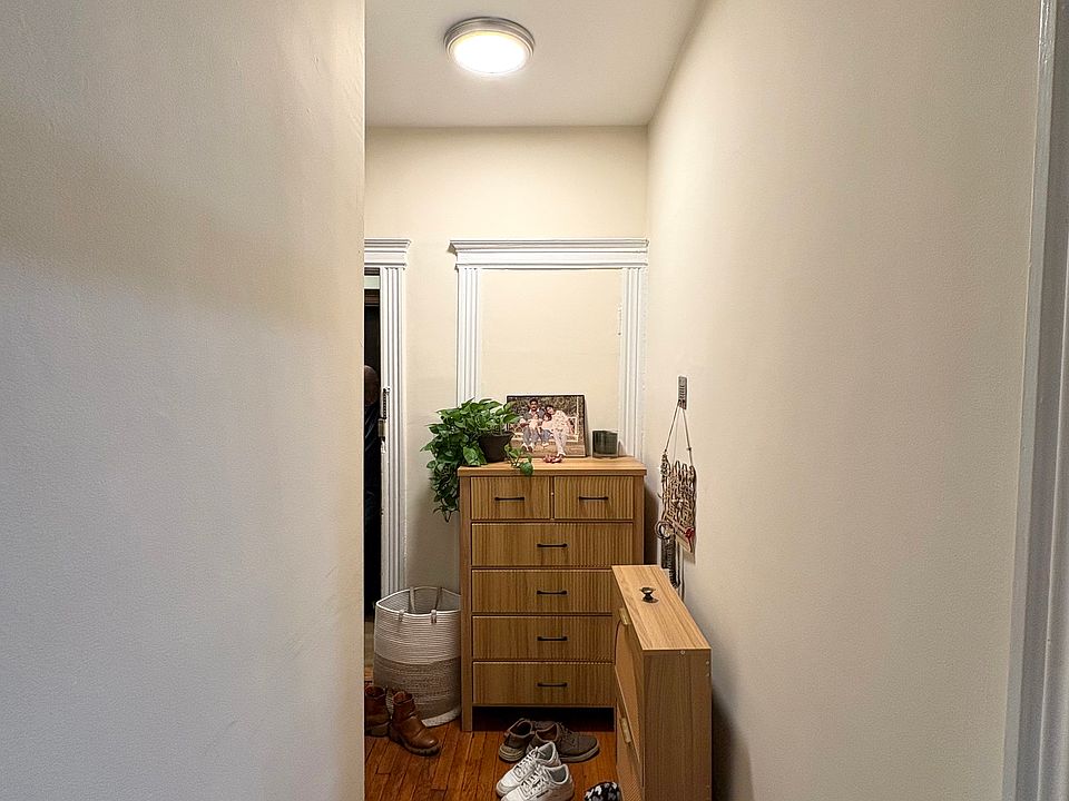 1st image of 26 Park Dr #14