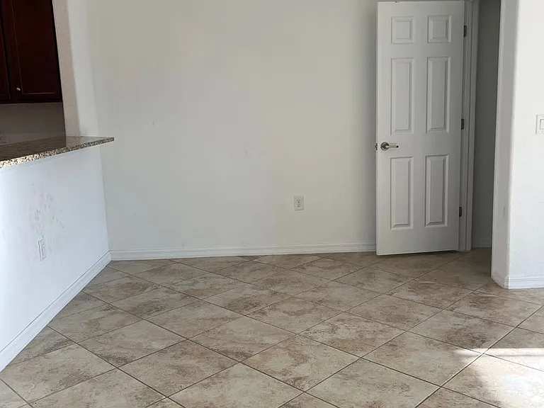 20417 Lagente Cir — Photo 7