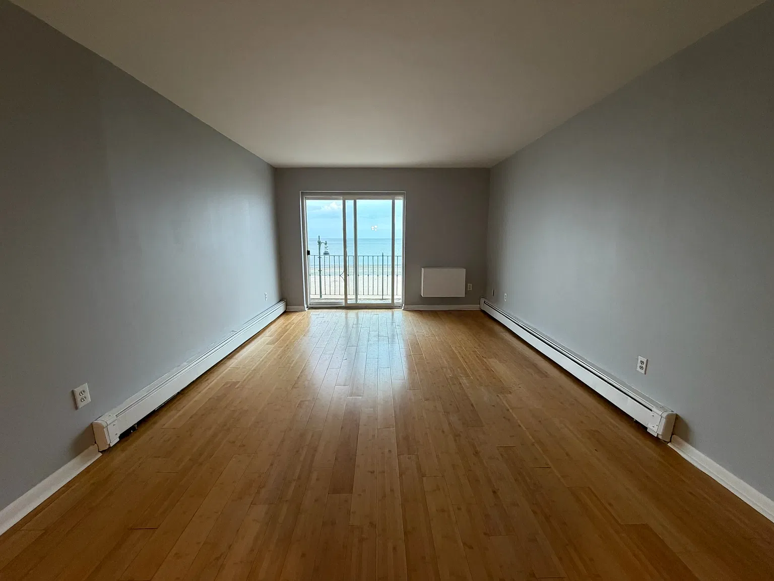 2 bed, 800 sqft, $2,800 — Photo 1