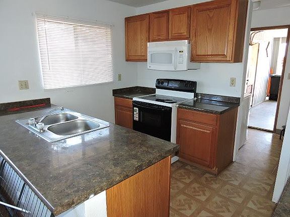 4th image of 818 Makaala Dr