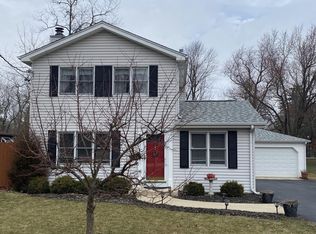 756 Woodland Rd, Palatine, IL 60074