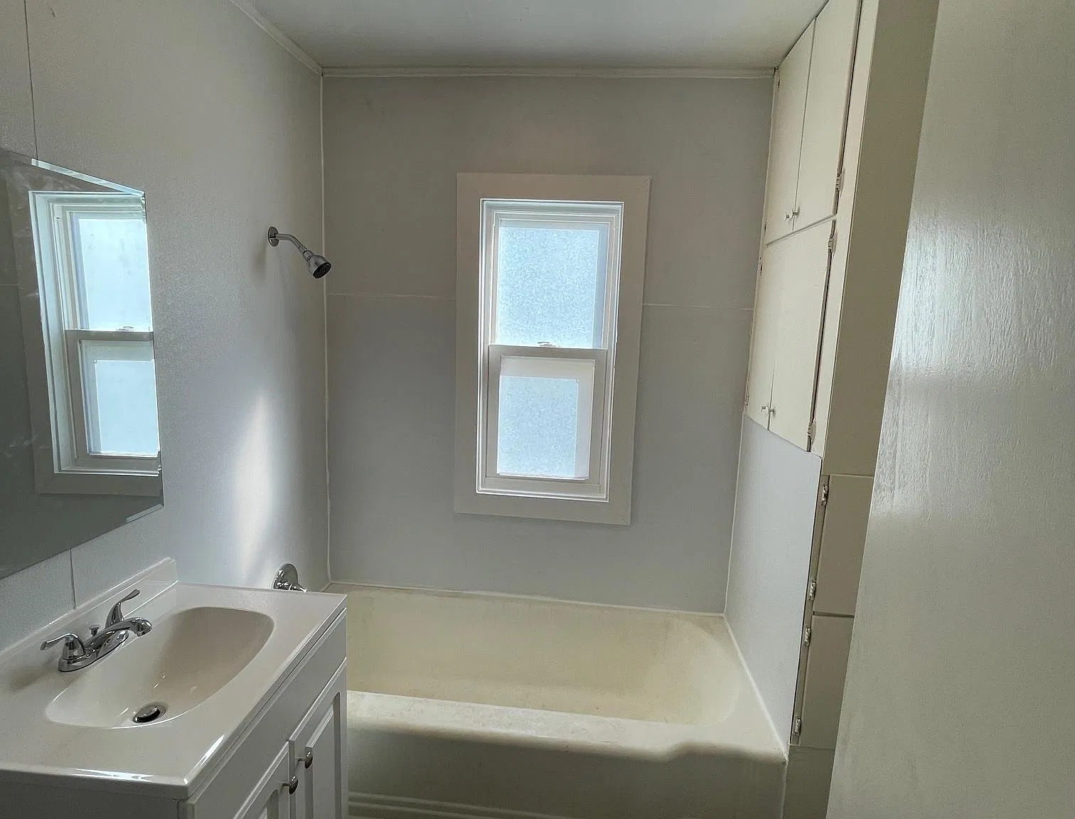 2 bed, 800 sqft, $1,050 — Photo 3