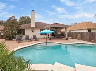 506 Hunters Point Ct, Leander, TX 78641