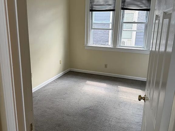 3rd image of 126 Bidwell Pkwy #6