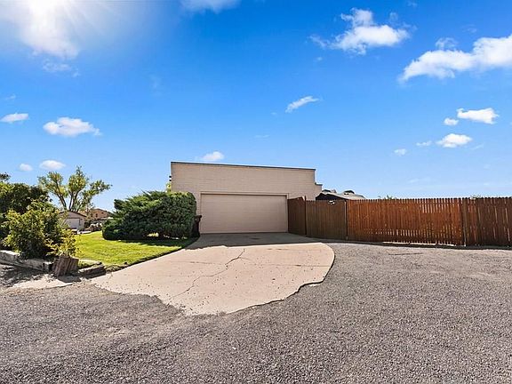 5th image of 101 S Golfview Dr E