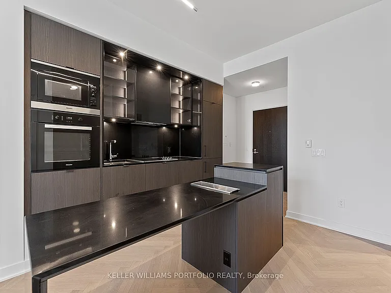 11 Yorkville Ave #2907 — Photo 8