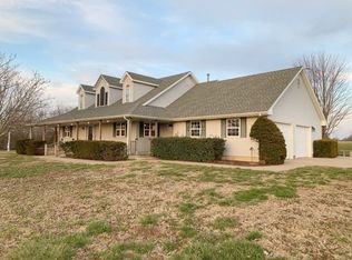4558 S 107th Rd, Bolivar, MO 65613