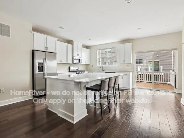 3 Coogan Ct, Morris Plains, NJ 07950