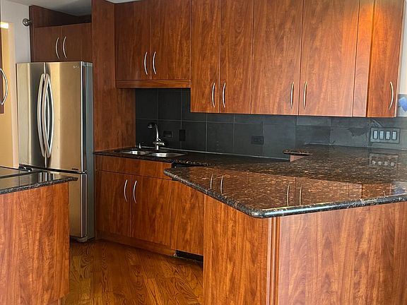 5th image of 70 W Huron St APT 2502