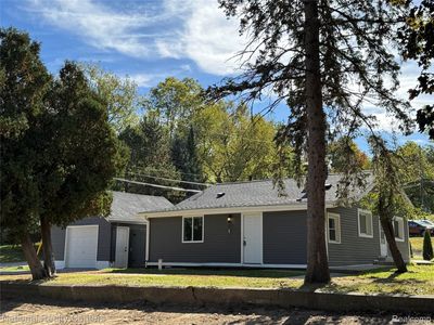4915 Clarkston Rd, Clarkston, MI, 48348