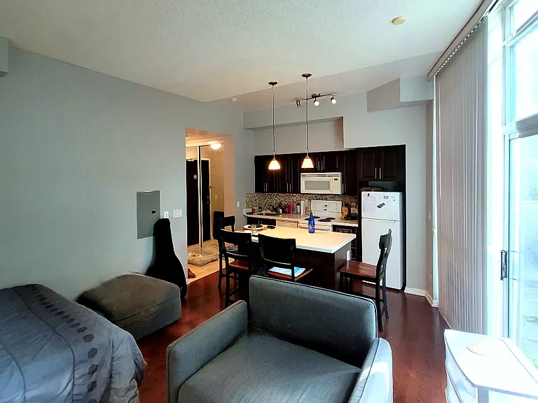 18 Yonge St #604 — Photo 6