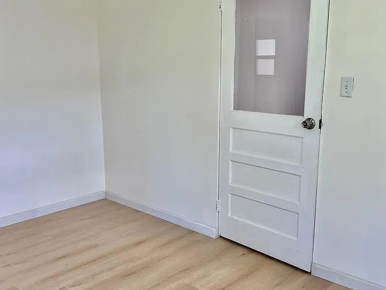 534 Lafayette St — Photo 9