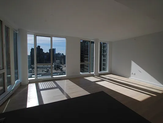 Rented by Sotheby's International Realty | media 30