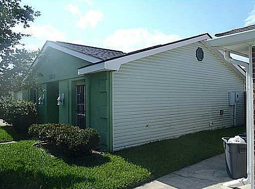 2nd image of 3816 Accacia Ln