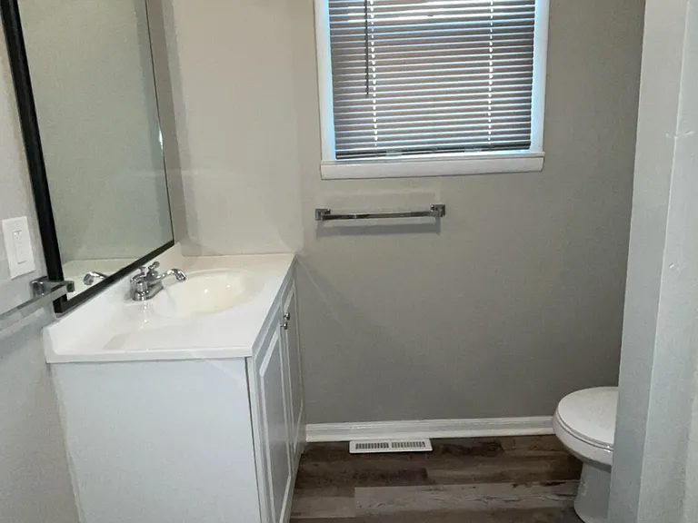 828 Wall St #4 — Photo 3