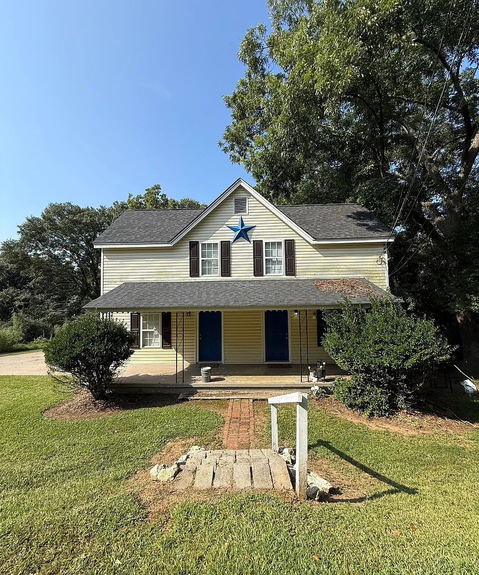 2 bed, 1093 sqft, $1,650 — Photo 1