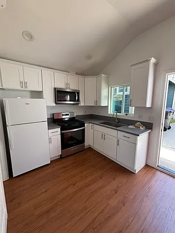 Studio, 282 sqft, $1,650 — Photo 4