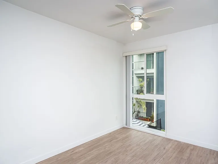 Star North Apartments — Photo 12