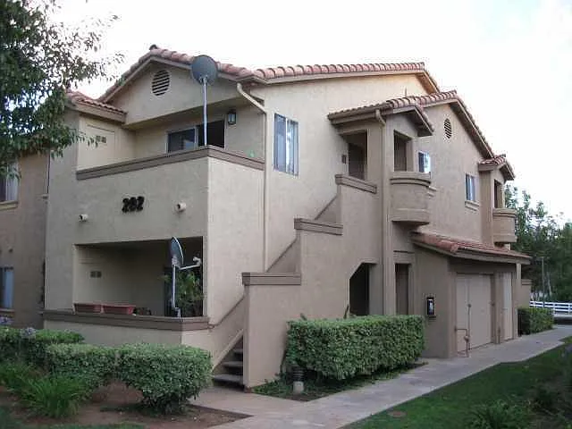 202 Woodland Pkwy #113 — Photo 1