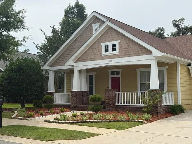 2401 Goldenrod Way — Photo 1