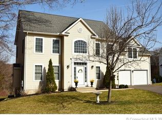 256 Valley View Rd, Manchester, CT 06040