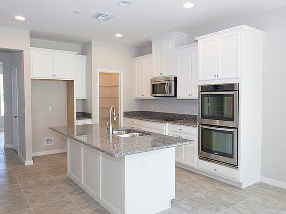 3rd image of 1441 Westbury Dr