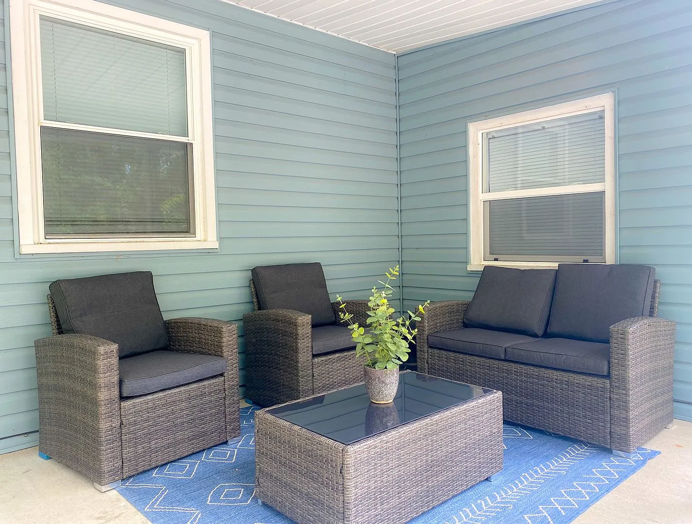 Furnished Rental — Photo 2