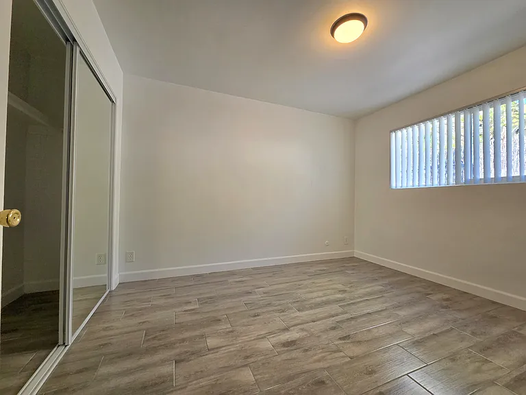 2910 Lincoln Park Ave — Photo 42