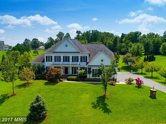 2nd image of 17208 Westfield Pl