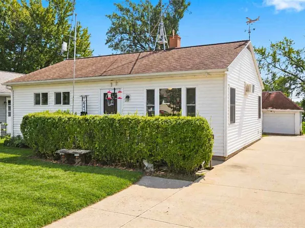 645 40th St NE, Cedar Rapids, IA 52402