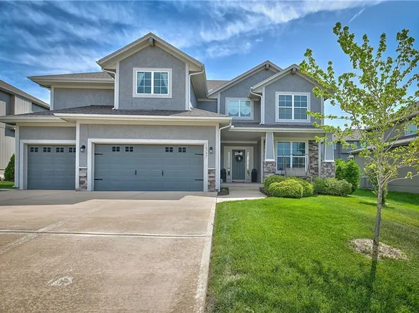 10757 S Race St, Olathe, KS 66061