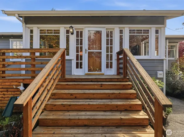 4725 SW Graham St, Seattle, WA 98136