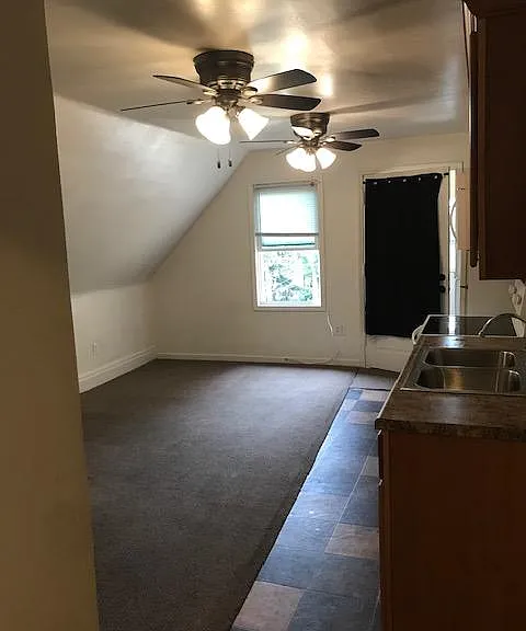 907 Washington St #C — Photo 6