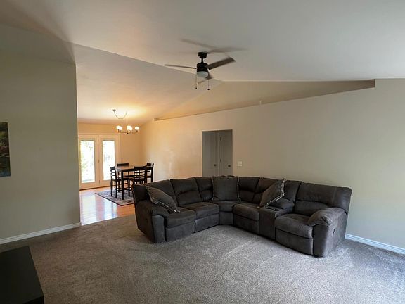 5th image of 2589 Ironwood Ave
