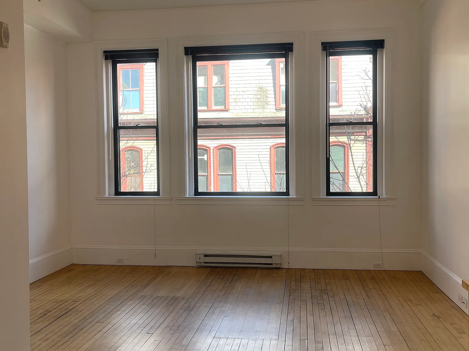 Studio, 400 sqft, $1,750 — Photo 1