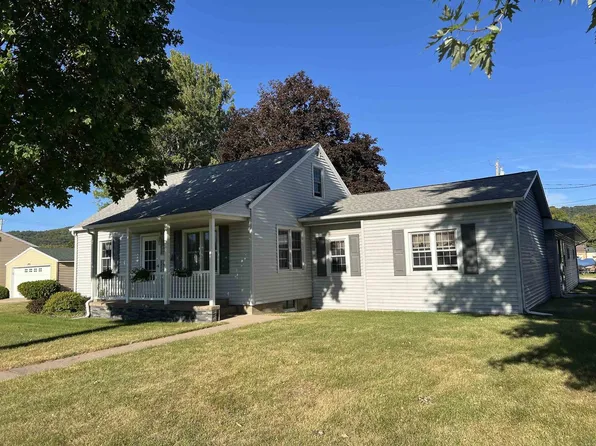 524 South Dousman Street, Prairie Du Chien, WI 53821