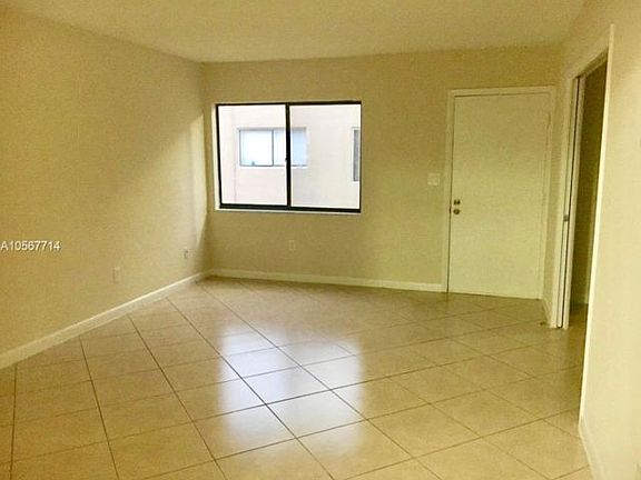 5th image of 8615 NW 8th St APT 406