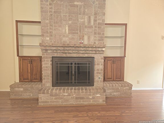 5th image of 2701 Strong Oak
