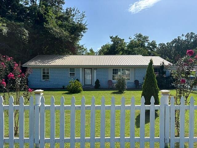 1st image of 1006 W Bankhead St