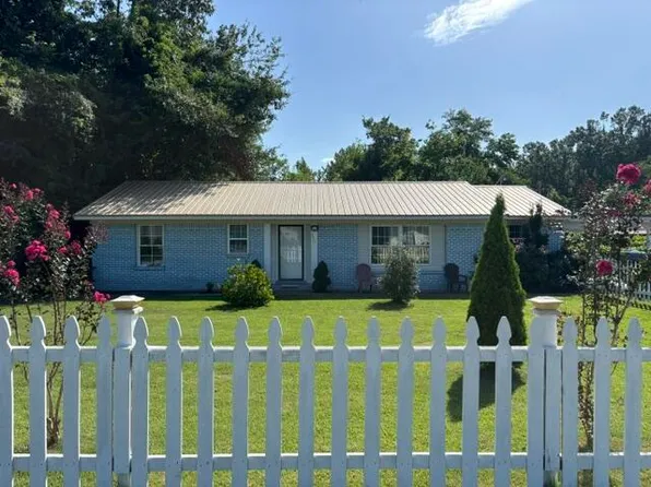 1006 W Bankhead St, New Albany, MS 38652