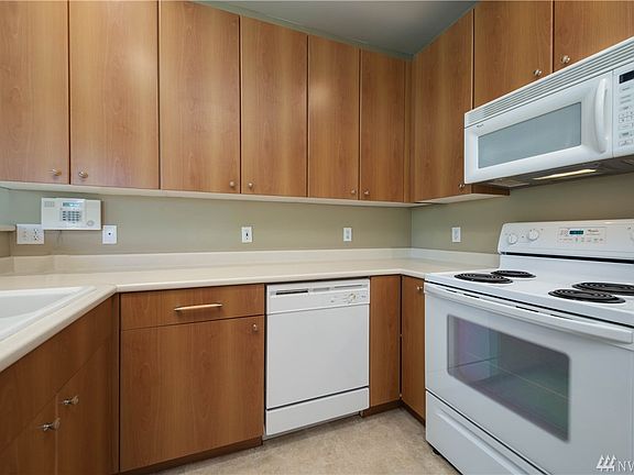 5th image of 1115 62nd St SE Unit B