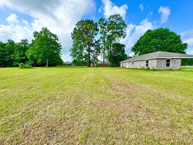 1190 Carnes Rd — Photo 39