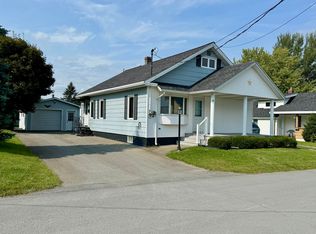 91 6th Ave, Madawaska, ME 04756