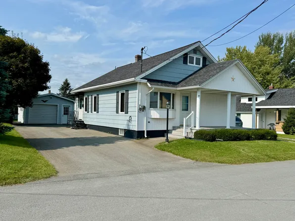 91 6th Avenue, Madawaska, ME 04756