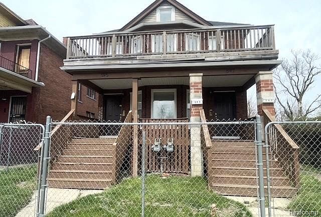 1st image of 595 Belmont St