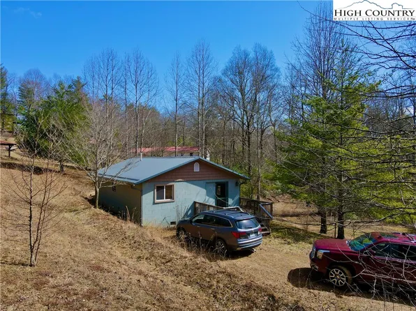 128 Archie Coffey Lane, Collettsville, NC 28611