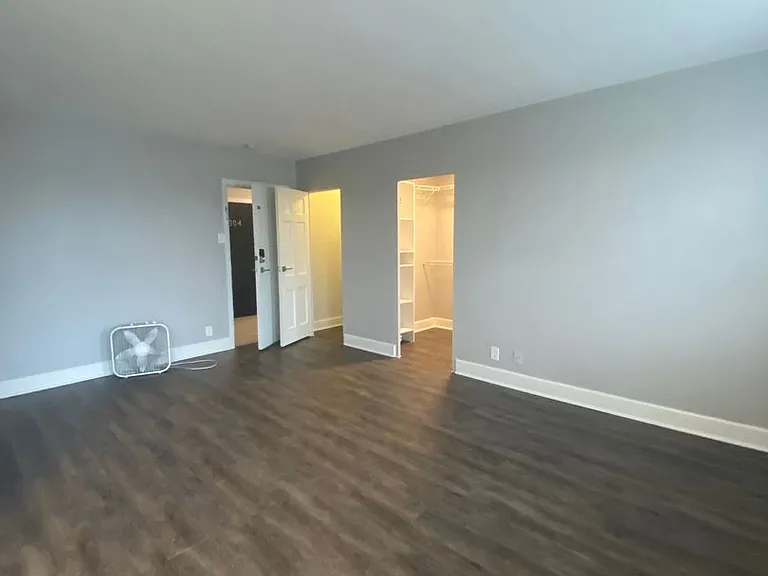 Renovated Studios, 1, & 2 bed apartments! — Photo 20