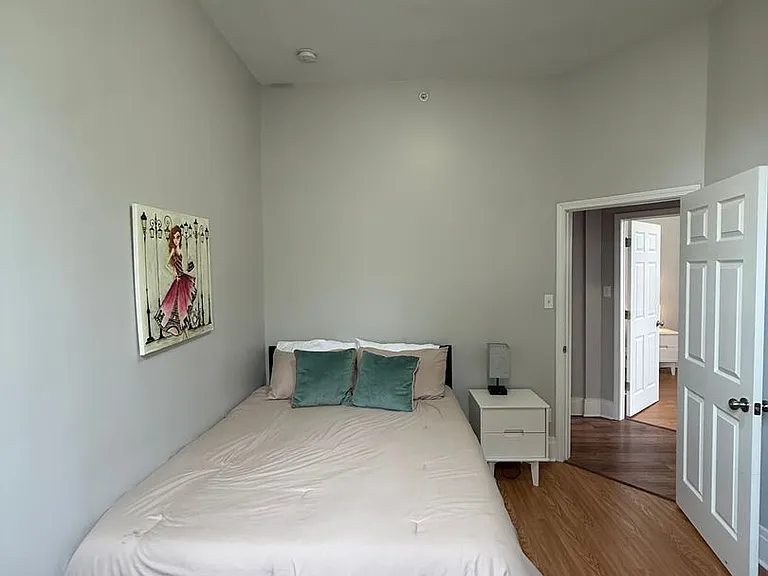 2134 East Carson Street — Photo 26